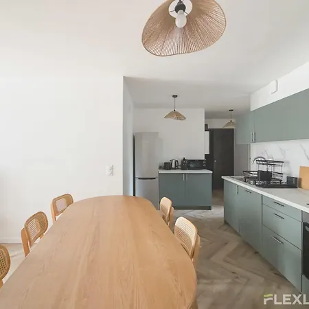 Spacious T7 In 20 * Párizs