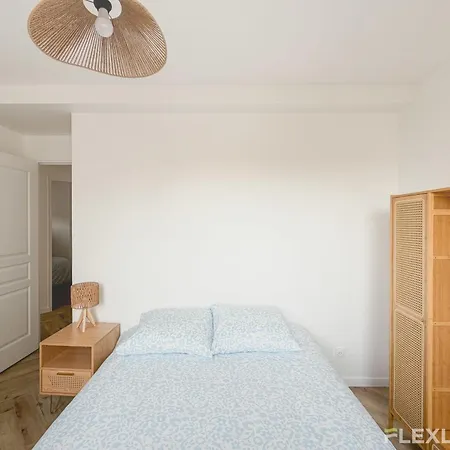 Spacious T7 In 20 Parijs